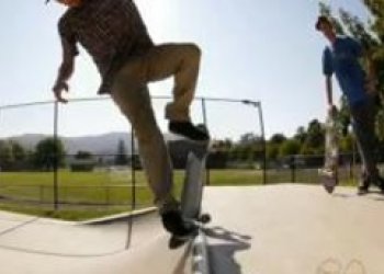 Mike Anderson and Dan Drehobl skate parkin'